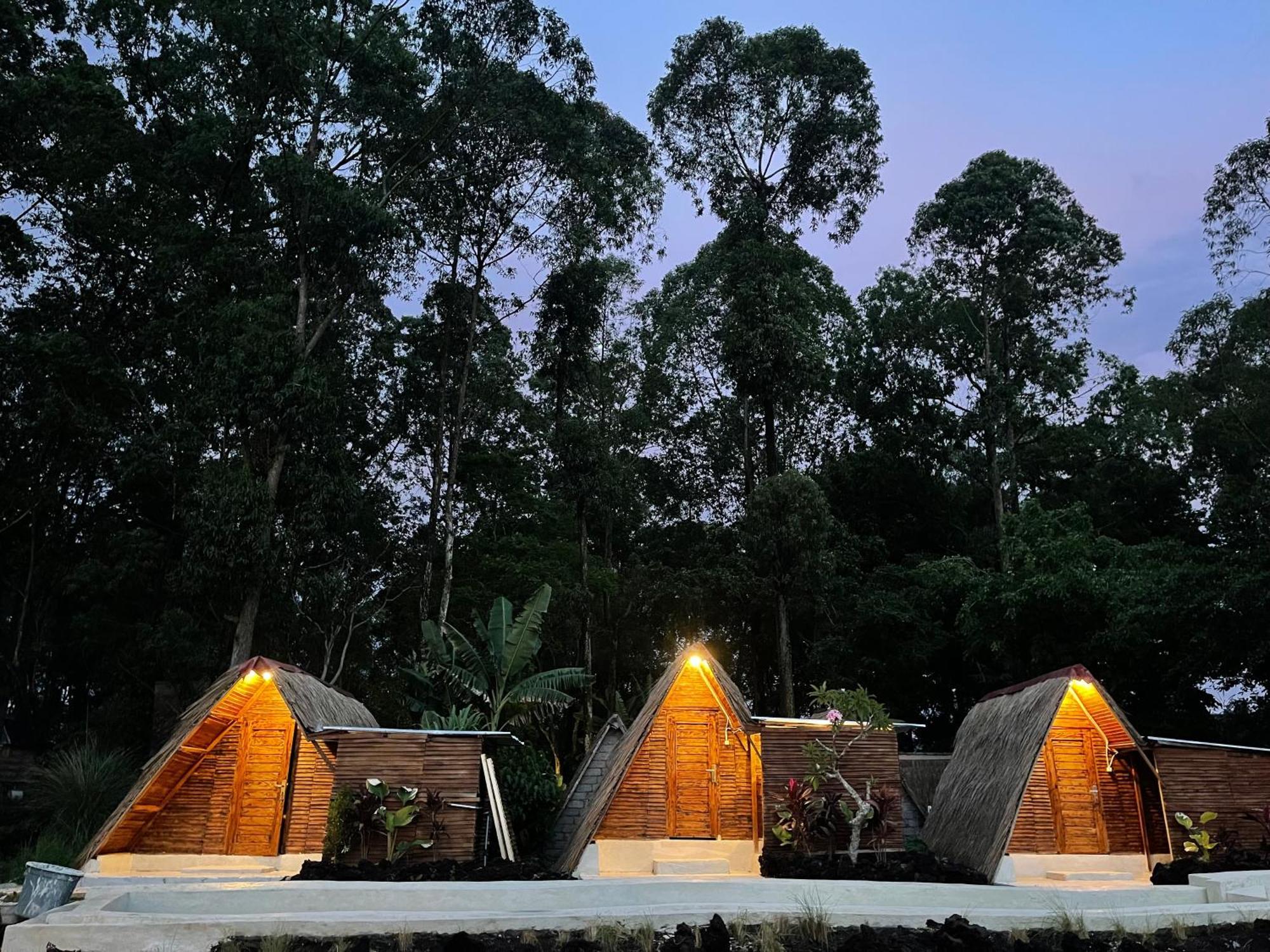 فندق Triangular House And Hot Spring كوبوبانلوكان المظهر الخارجي الصورة